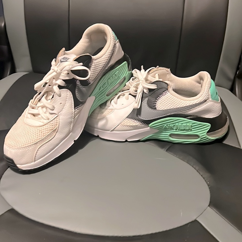 Womens Nike Air Max